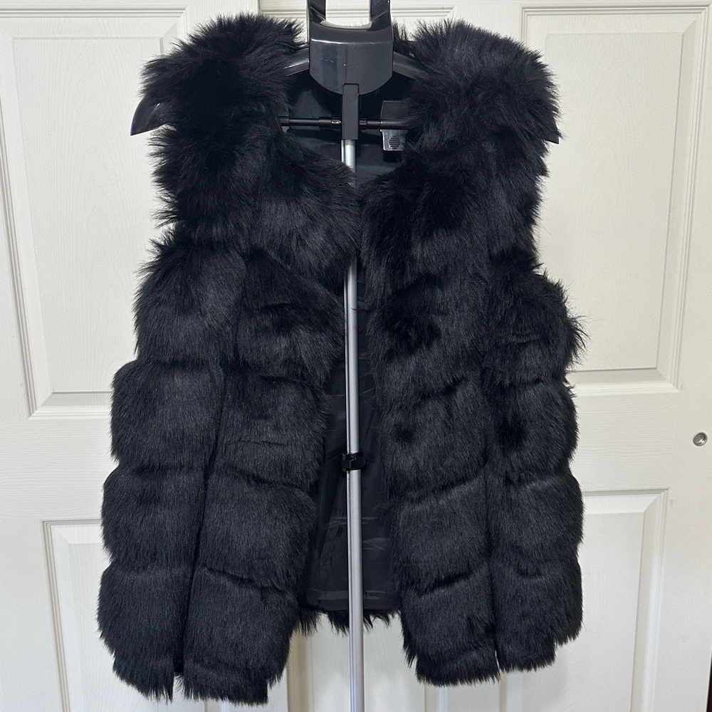 Missguided Black Faux Fur Vest